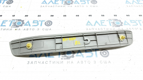 Накладка порога внешняя задняя левая Lexus RX300 RX330 RX350 RX400h 04-09 серая, царапины