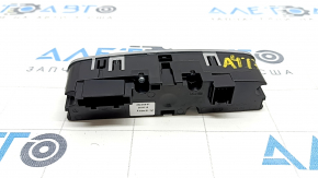 Управление климат-контролем заднего ряда Audi A4 B9 17-25 с подогревом сидений, царапины на стекле