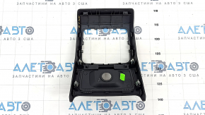 Накладка центральной консоли задняя Audi A4 B9 17-25 черная, под прикуриватель, царапина