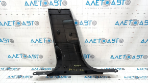 Накладка центральной стойки нижняя правая Audi A4 B9 17-25 черная, царапины