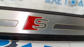 Накладка порога вненш передняя правая Audi A4 B9 17-20 S-Line с подсветкой, царапины