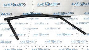 Уплотнитель стекла передний правый Audi A4 B9 17-25