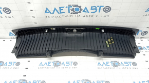 Накладка проема багажника Audi A4 B9 17-20 черная, царапины, потерта