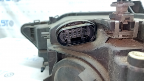 Фара передняя правая в сборе Audi A4 B8 13-16 рест ксенон led, царапины