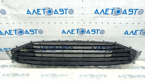 Решетка радиатора grill в сборе с обрамлением Ford Fusion mk5 19-20 хром, тычки, песок