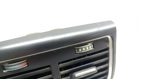 Дефлектор воздуховода центральной консоли Audi A4 B8 13-16 рест черный, царапины