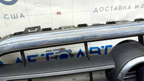 Решетка радиатора в сборе Audi A4 B8 13-16 рест мат, с эмблемами, песок, царапины, не заводские отверстия