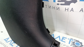 Накладка передней стойки нижняя правая Kia Forte 4d 14-16 дорест, черная, царапины