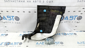 Накладка передней стойки нижняя правая Hyundai Santa FE Sport 13-18 черная, царапины, затерта