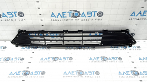 Grila inferioară a barei de protecție față Ford Fusion mk5 19-20 lucios