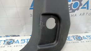 Накладка передней стойки нижняя левая Ford Focus mk3 11-18 черная, царапины