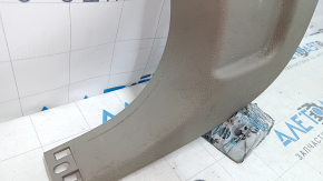 Накладка передней стойки нижняя левая Ford Focus mk3 11-18 серая, царапины