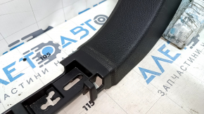Накладка передней стойки нижняя левая Ford Fusion mk5 13-16 черная, потертости, царапины