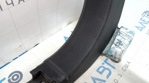Накладка передней стойки нижняя левая Ford Fusion mk5 13-16 черная, царапины, потертости