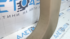Накладка передней стойки нижняя левая Ford Fusion mk5 13-16 бежевая, царапины, царапины, под чистку