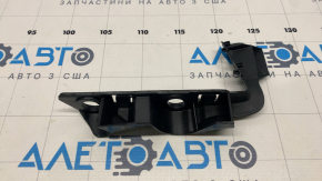 Крепление переднего бампера на крыле правое Audi A4 B9 17-19