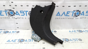Накладка передней стойки нижняя правая Ford Fiesta 11-19 черная, царапины