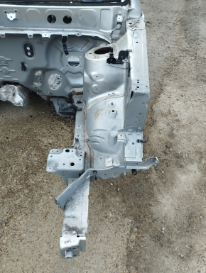 Четверть передняя левая Lexus RX300 RX330 RX350 RX400h 04-09 на кузове, серебро
