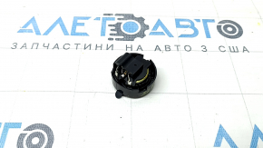 Пищалка в торпеде левая Porsche Macan 15-26 Bose
