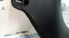 Накладка передней стойки правая нижняя Mazda 3 14-18 BM черная, царапина, затерта