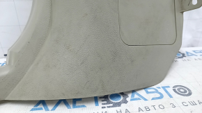 Накладка передней стойки нижняя левая Infiniti FX35 FX45 03-05 серая, царапины, затерта