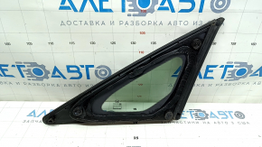 Форточка глухое стекло задняя левая Honda Insight 19-22 хром, царапины на хроме