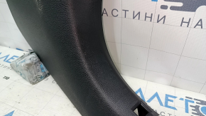 Накладка передней стойки нижняя правая Hyundai Sonata 15-19 черная, царапины