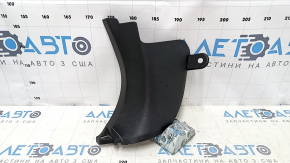 Накладка передней стойки нижняя левая Subaru Forester 14-18 SJ черная, царапины, потерта