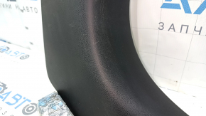 Decorație stâlp dreapta jos față Nissan Versa 12-19 usa negru, zgârieturi