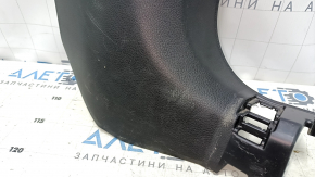 Накладка передней стойки нижняя правая Nissan Rogue 14-20 черная, царапины