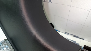 Накладка передней стойки нижняя правая Honda HR-V 16-22 черная, потерта