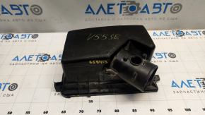 Верхняя крышка корпуса воздушного фильтра Toyota Camry v55 15-17 2.5 usa без расходомера, царапины, сломана кромка