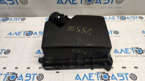 Capacul superior al carcasei filtrului de aer Toyota Camry v55 15-17 2.5 usa fara debitmetru, zgarieturi, margine sparta