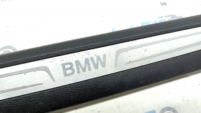Накладка порога передняя правая BMW X5 F15 14-18 черная с хром вставкой, примят хром, царапины