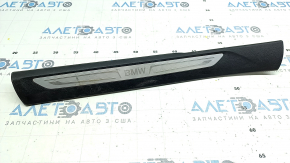 Decorație prag stânga BMW X5 F15 14-18 neagră cu inserție cromată, zgârieturi