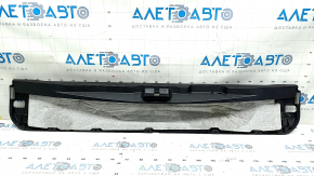 Decorație inferioară uși portbagaj principal BMW X5 F15 14-18 negru, zgârieturi