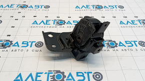 Подушка двигателя левая Toyota Prius V 12-17