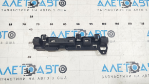 Крепление левого порога BMW 5 G30 17-23