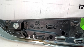 Молдинг обшивки двери карточка задний правая BMW X5 F15 14-18 хром, с заглушкой, под темное дерево, мелкие царапины