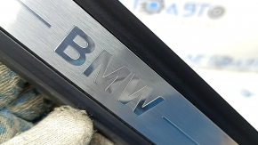 Накладка порога передняя правая наружная BMW 3 G20 19-26 хром, надпись BMW, царапины