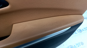 Обшивка двери карточка передняя правая BMW 3 G20 19-21 черная, кожа коричневая COGNAC с строчкой, с хромированной вставкой, с ручкой, царапины, под чистку