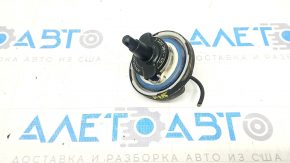 Крышка заливной горловины бензобака BMW X5 F15 14-18 оторвано крепление
