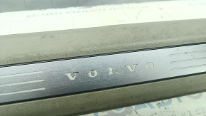 Накладка порога передняя правая внутренняя Volvo XC90 16-23 серая с хром вставкой с подсветкой, царапины, под чистку
