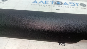 Decorație prag interior dreapta față Hyundai Elantra AD 17-20 negru, zgârieturi
