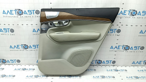 Обшивка двери карточка задняя правая Volvo XC90 16-22 кожа серая с черным, под шторку, серая строчка, подлокотник и вставка серая кожа, молдинг грецкий орех, Bowers & Wilkins, царапины, под химчистку,