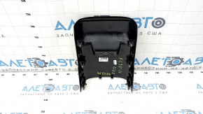 Накладка центральной консоли задняя нижняя Volvo XC90 16-25 тип 1, черная, царапины