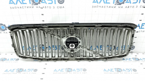 Решетка радиатора grill со значком Volvo XC90 16-17 серая, обрамление хром, со значком под камеру, тычки