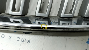 Решетка радиатора grill со значком Volvo XC90 16-17 серая, обрамление хром, со значком под камеру, тычки