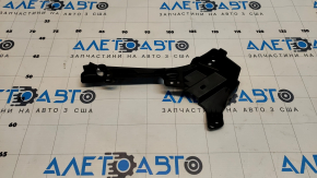 Крепление решетки радиатора правое Mazda 3 19-22 4d Japan built
