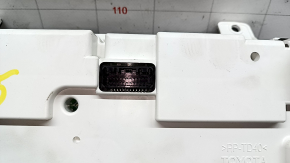 Щиток приборов Toyota Camry v55 15-17 usa LE 75к, царапины